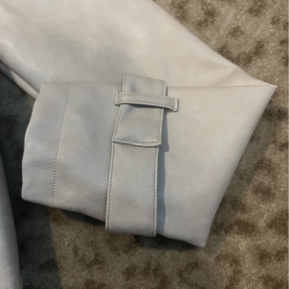 Bagatelle cropped faux leather trench jacket - Picture 3 of 10